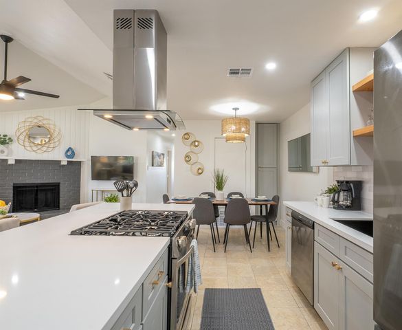 11409 Parmigan DR B, Austin, TX 78758