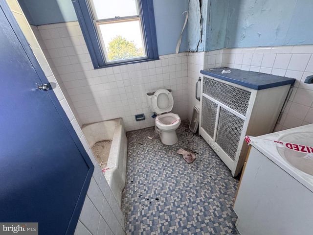 5490 MORSE ST, Philadelphia, PA 19131