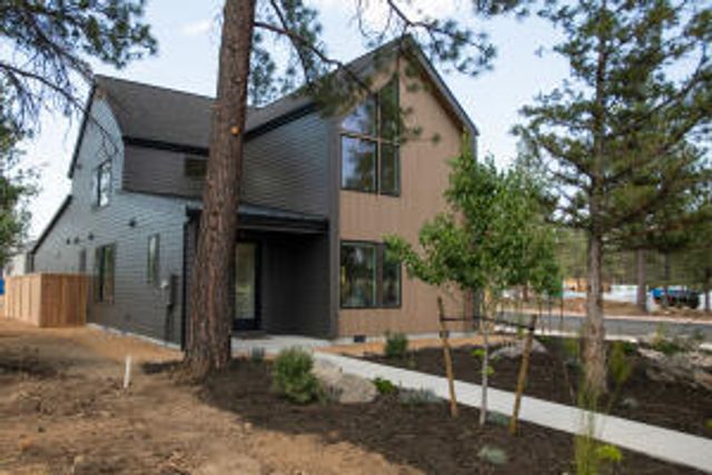 1024 W McKenzie Highway Lot 52, Sisters, OR 97759