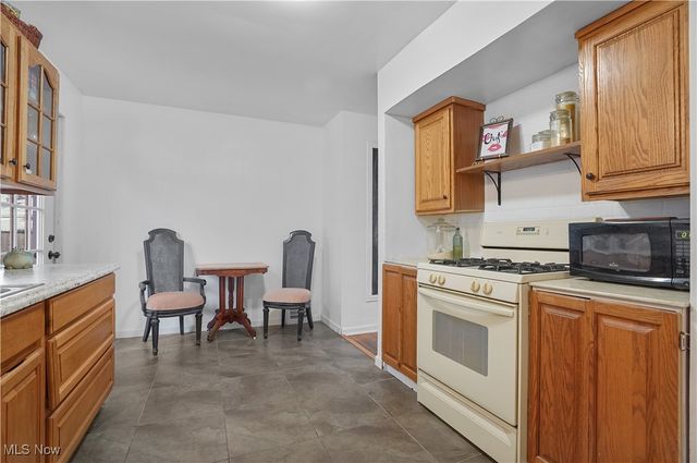 550 E 288th Street, Willowick, OH 44095