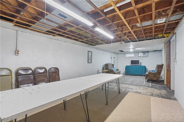 550 E 288th Street, Willowick, OH 44095