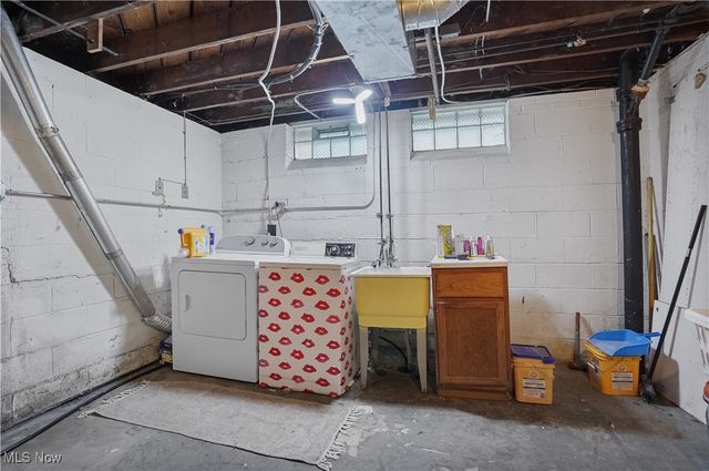 550 E 288th Street, Willowick, OH 44095