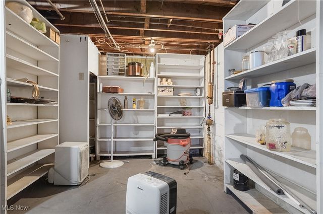 550 E 288th Street, Willowick, OH 44095