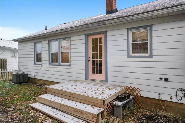 550 E 288th Street, Willowick, OH 44095