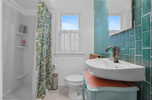 550 E 288th Street, Willowick, OH 44095