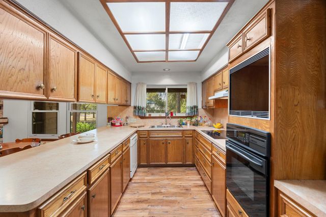 315 Caracara DR, Buda, TX 78610