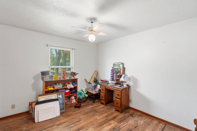 315 Caracara DR, Buda, TX 78610
