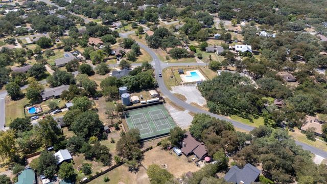 315 Caracara DR, Buda, TX 78610