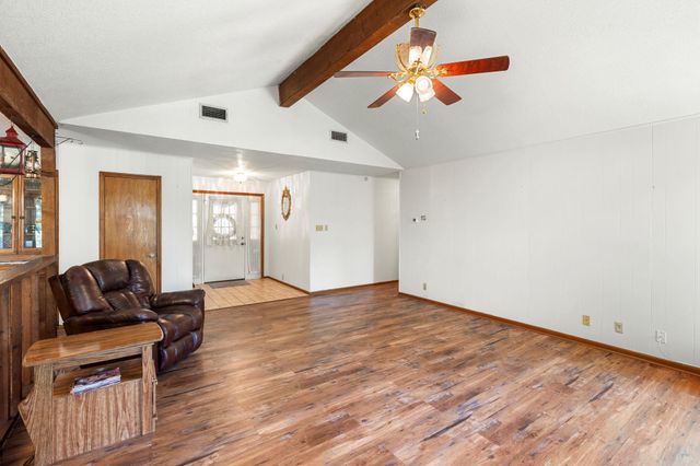 315 Caracara DR, Buda, TX 78610