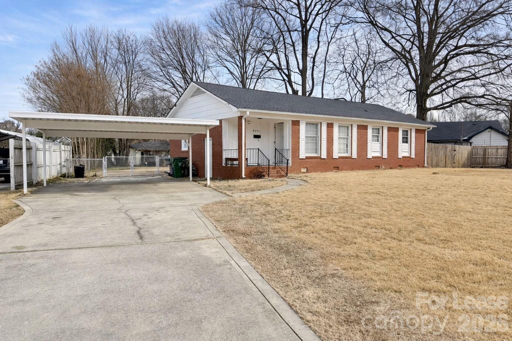 4131 Woodgreen Terrace, Charlotte, NC 28205