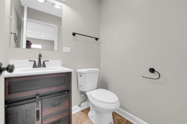 131 N 21st Avenue, Melrose Park, IL 60160