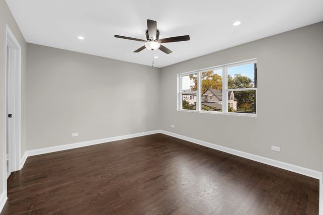 131 N 21st Avenue, Melrose Park, IL 60160