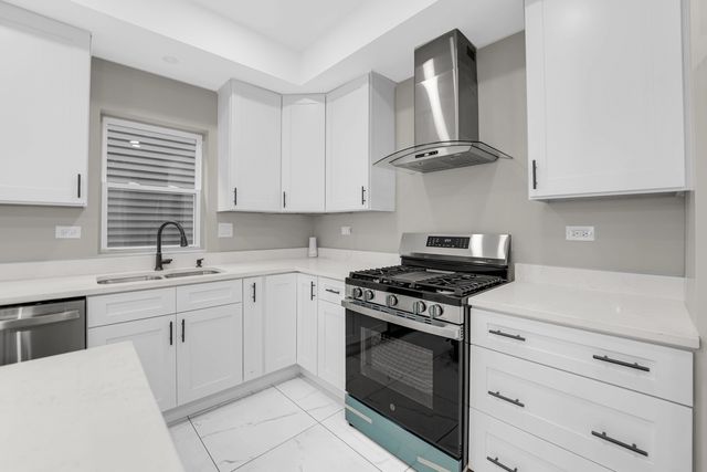 131 N 21st Avenue, Melrose Park, IL 60160