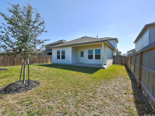 15619 GARAM TRL, Von Ormy, TX 78073