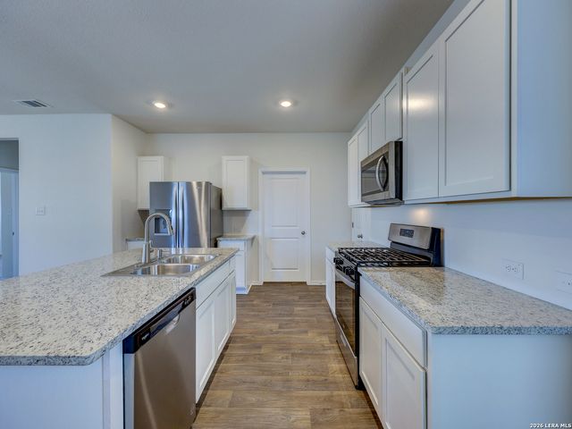 15619 GARAM TRL, Von Ormy, TX 78073