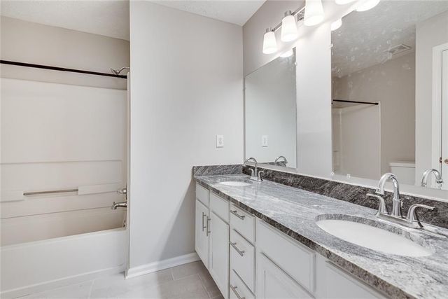 1229 Vintage Pointe Drive, Lawrenceville, GA 30044