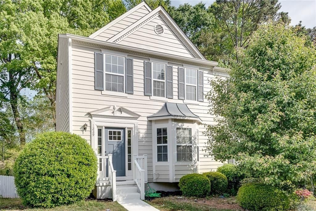 1229 Vintage Pointe Drive, Lawrenceville, GA 30044