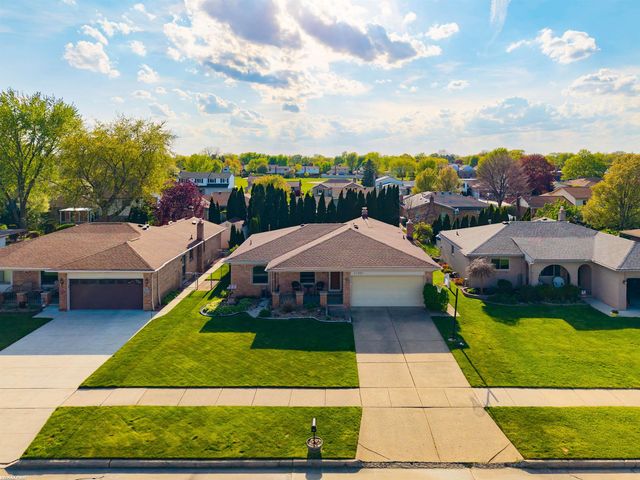 47651 Chrys Road, Macomb, MI 48044