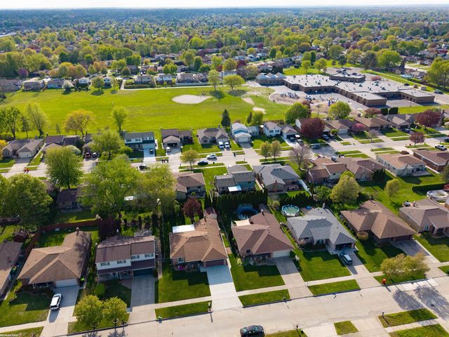 47651 Chrys Road, Macomb, MI 48044
