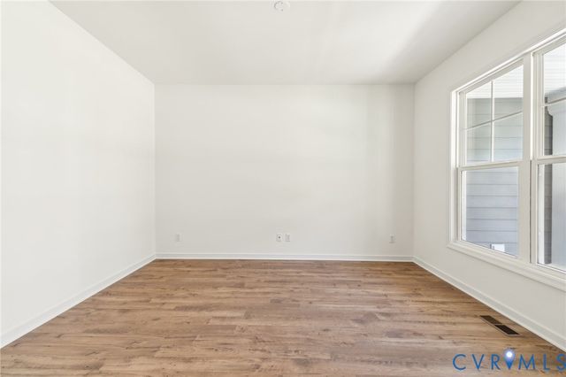3953 Robins Ridge Dr, Moseley, VA 23120