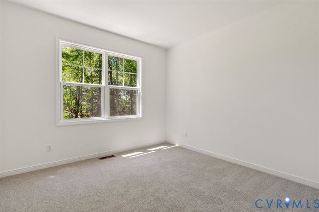 3953 Robins Ridge Dr, Moseley, VA 23120