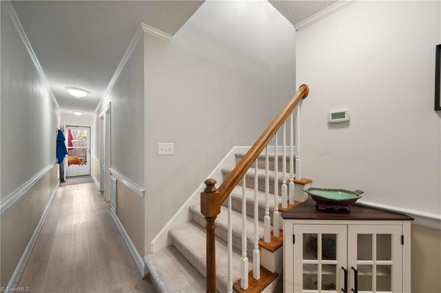 303 Settlers Run Drive, Winston-salem, NC 27101