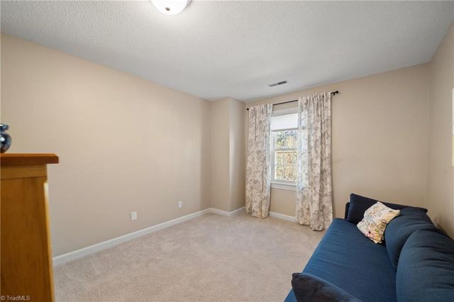 303 Settlers Run Drive, Winston-salem, NC 27101