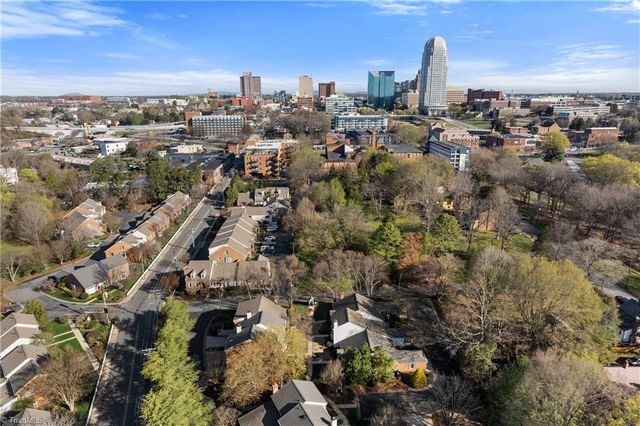 303 Settlers Run Drive, Winston-salem, NC 27101