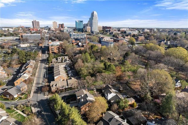 303 Settlers Run Drive, Winston-salem, NC 27101