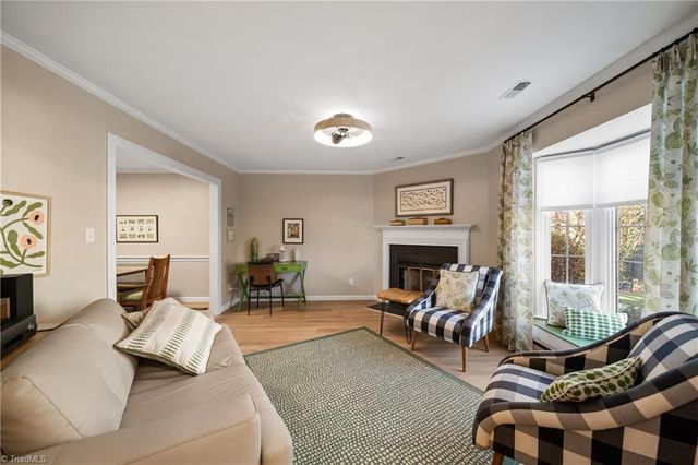 303 Settlers Run Drive, Winston-salem, NC 27101