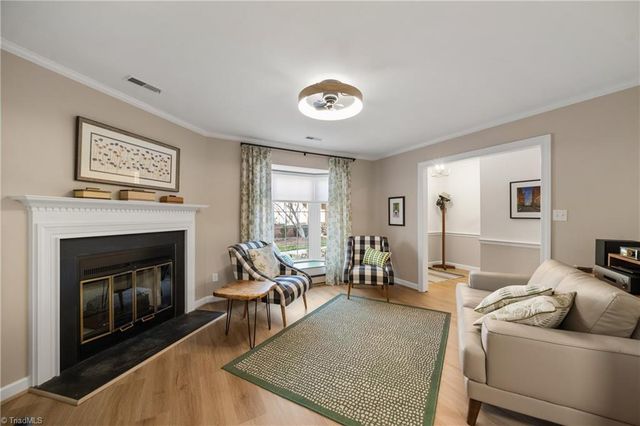 303 Settlers Run Drive, Winston-salem, NC 27101