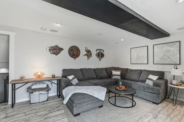 1066 Tiffany Place, Eagan, MN 55123