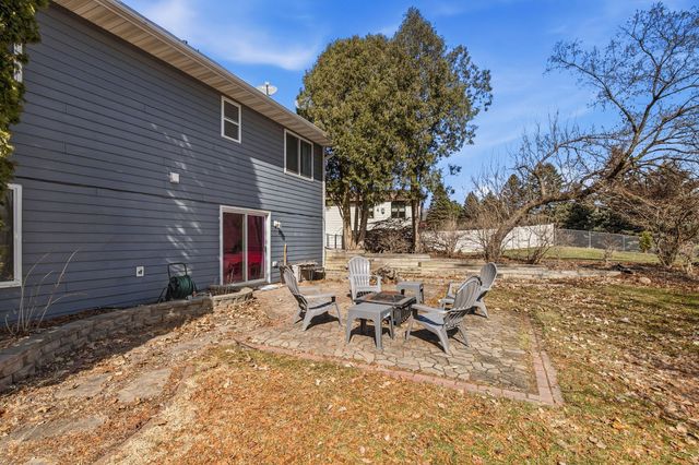 1066 Tiffany Place, Eagan, MN 55123