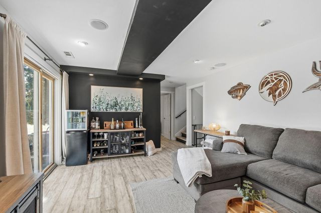 1066 Tiffany Place, Eagan, MN 55123