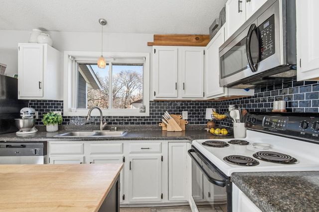 1066 Tiffany Place, Eagan, MN 55123