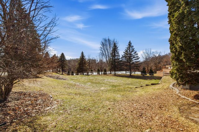 1066 Tiffany Place, Eagan, MN 55123