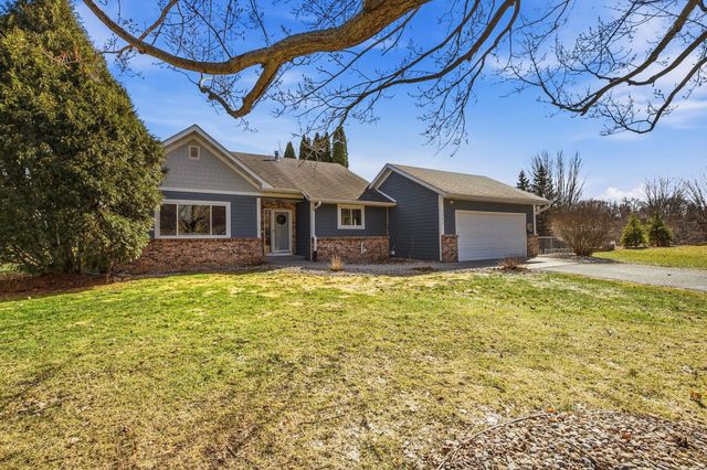 1066 Tiffany Place, Eagan, MN 55123