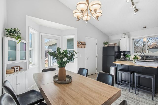 1066 Tiffany Place, Eagan, MN 55123