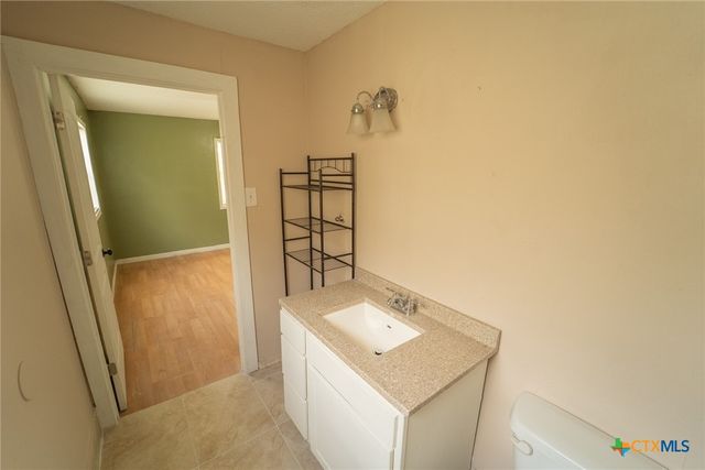 180 Huntington Drive, Victoria, TX 77905