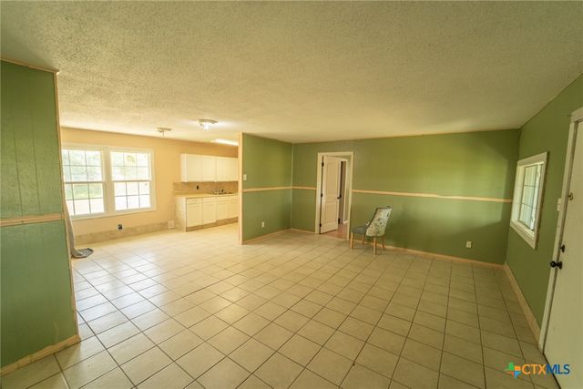 180 Huntington Drive, Victoria, TX 77905