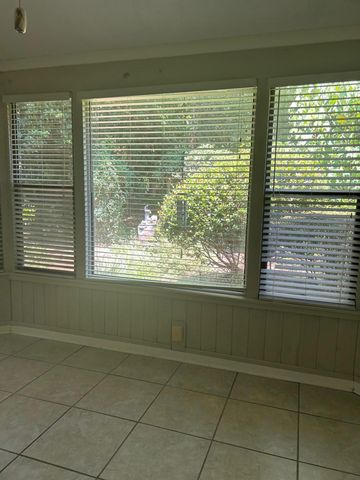 129 Gleneagles Drive, Niceville, FL 32578