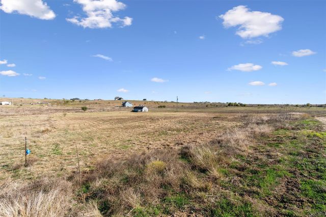 422 County Road 451 RD, Coupland, TX 78615