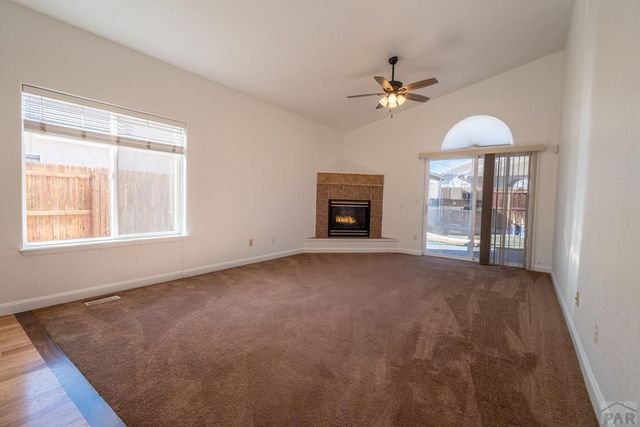 935 Maplecrest Dr, Pueblo, CO 81005