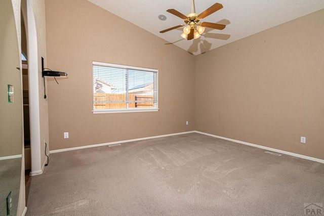 935 Maplecrest Dr, Pueblo, CO 81005