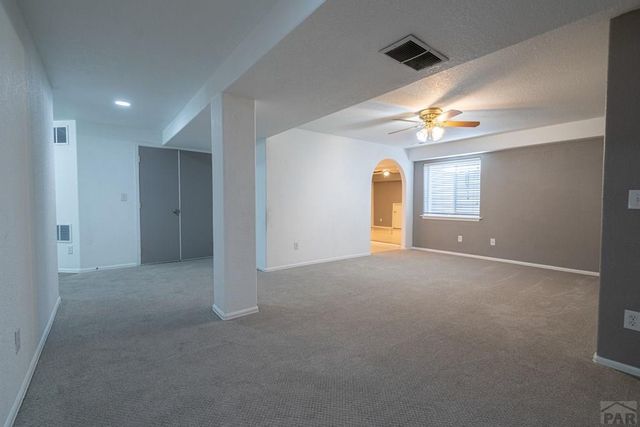 935 Maplecrest Dr, Pueblo, CO 81005