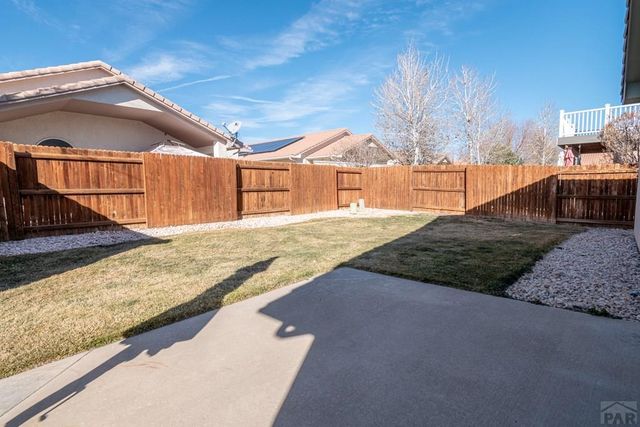 935 Maplecrest Dr, Pueblo, CO 81005
