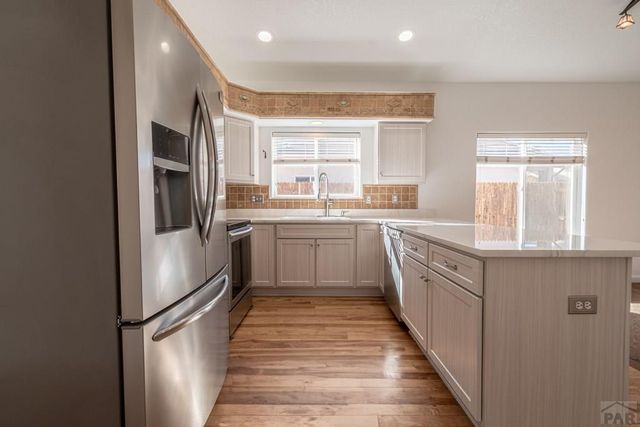 935 Maplecrest Dr, Pueblo, CO 81005