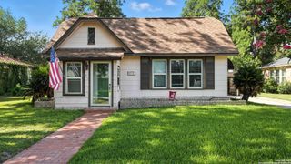 813 Bismark, Seguin, TX 78155