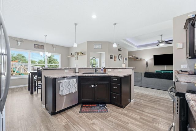 203 Orchard Place Parkway, Kendallville, IN 46755