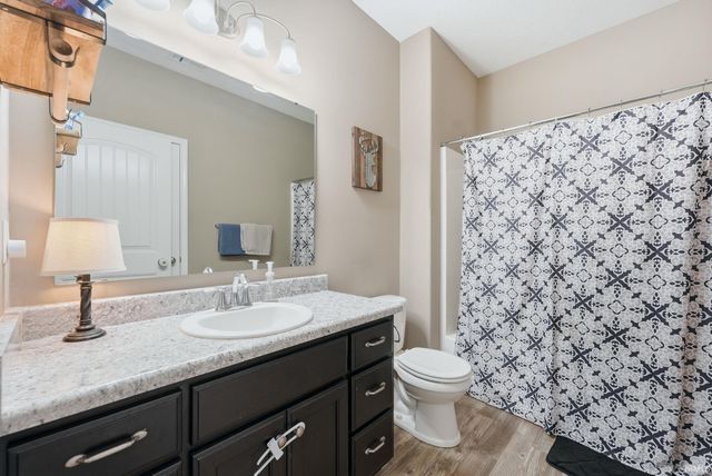 203 Orchard Place Parkway, Kendallville, IN 46755